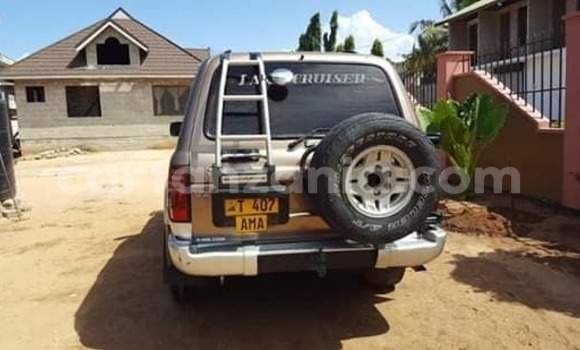 Nunua Ilio tumika Toyota Land Cruiser Nyingine Gari ndani ya Dar es Salaam nchini Dar es Salaam Nunua Ilio tumika Toyota Land Cruiser Nyingine Gari ndani ya Dar es Salaam nchini Dar es Salaam
