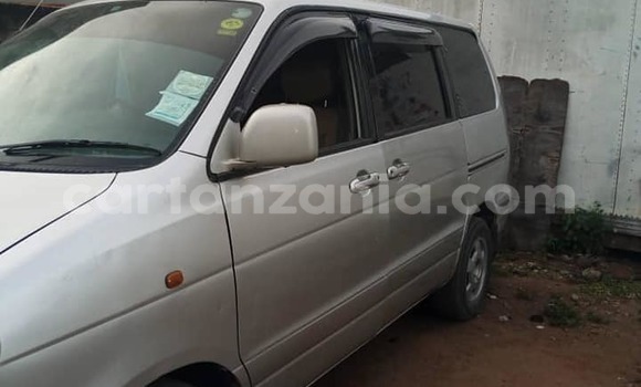 Nunua Ilio tumika Toyota Noah Fedha Gari ndani ya Dar es Salaam nchini Dar es Salaam Nunua Ilio tumika Toyota Noah Fedha Gari ndani ya Dar es Salaam nchini Dar es Salaam