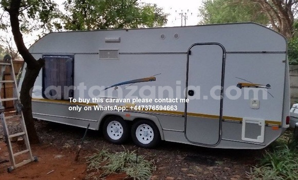 Buy Used Toyota Hilux White Car in Dar es Salaam in Dar es Salaam