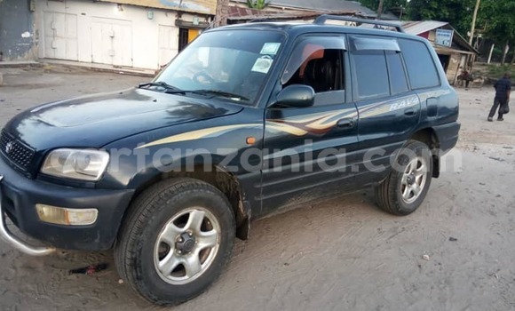Nunua Ilio tumika Toyota RAV4 Nyeusi Gari ndani ya Dar es Salaam nchini Dar es Salaam Nunua Ilio tumika Toyota RAV4 Nyeusi Gari ndani ya Dar es Salaam nchini Dar es Salaam