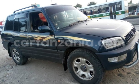 Nunua Ilio tumika Toyota RAV4 Nyeusi Gari ndani ya Dar es Salaam nchini Dar es Salaam Nunua Ilio tumika Toyota RAV4 Nyeusi Gari ndani ya Dar es Salaam nchini Dar es Salaam