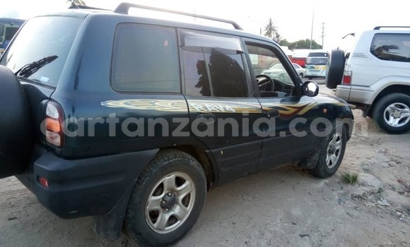 Nunua Ilio tumika Toyota RAV4 Nyeusi Gari ndani ya Dar es Salaam nchini Dar es Salaam Nunua Ilio tumika Toyota RAV4 Nyeusi Gari ndani ya Dar es Salaam nchini Dar es Salaam
