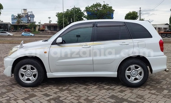 Nunua Ilio tumika Toyota RAV4 Nyeupe Gari ndani ya Dar es Salaam nchini Dar es Salaam Nunua Ilio tumika Toyota RAV4 Nyeupe Gari ndani ya Dar es Salaam nchini Dar es Salaam