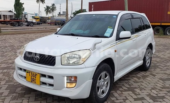 Nunua Ilio tumika Toyota RAV4 Nyeupe Gari ndani ya Dar es Salaam nchini Dar es Salaam Nunua Ilio tumika Toyota RAV4 Nyeupe Gari ndani ya Dar es Salaam nchini Dar es Salaam