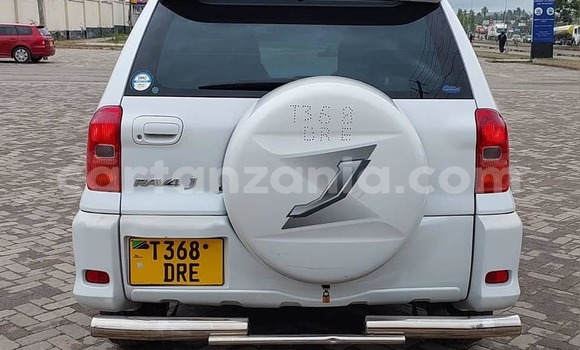 Nunua Ilio tumika Toyota RAV4 Nyeupe Gari ndani ya Dar es Salaam nchini Dar es Salaam Nunua Ilio tumika Toyota RAV4 Nyeupe Gari ndani ya Dar es Salaam nchini Dar es Salaam