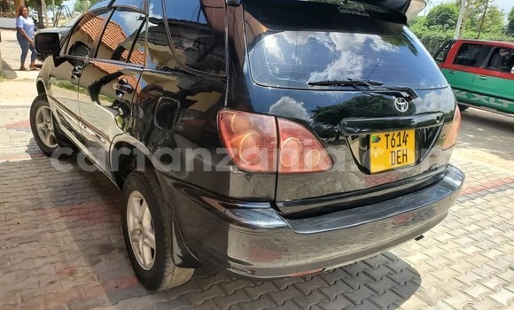 Nunua Ilio tumika Toyota Harrier Nyeusi Gari ndani ya Dar es Salaam nchini Dar es Salaam Nunua Ilio tumika Toyota Harrier Nyeusi Gari ndani ya Dar es Salaam nchini Dar es Salaam