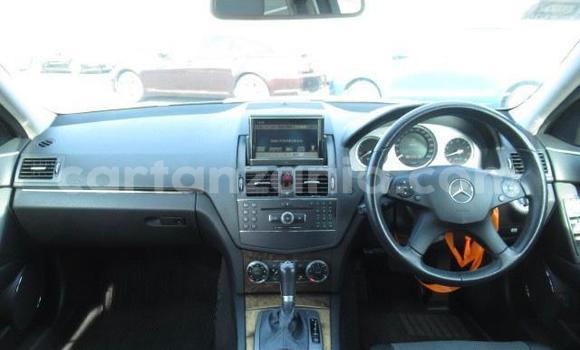 Nunua Mpya Mercedes-Benz C-Classe Nyeusi Gari ndani ya Dar es Salaam nchini Dar es Salaam Nunua Mpya Mercedes-Benz C-Classe Nyeusi Gari ndani ya Dar es Salaam nchini Dar es Salaam