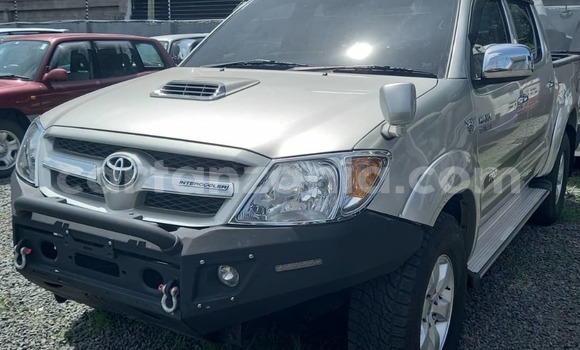 Buy Used Toyota Hilux Silver Car in Dar es Salaam in Dar es Salaam Buy Used Toyota Hilux Silver Car in Dar es Salaam in Dar es Salaam