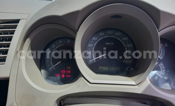 Buy Used Toyota Hilux Silver Car in Dar es Salaam in Dar es Salaam Buy Used Toyota Hilux Silver Car in Dar es Salaam in Dar es Salaam