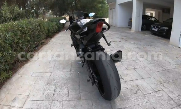 Buy Used Yamaha R1 Black Bike in Dar es Salaam in Dar es Salaam Buy Used Yamaha R1 Black Bike in Dar es Salaam in Dar es Salaam