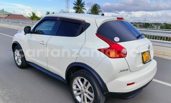 Nunua Ilio tumika Nissan Juke Nyeupe Gari ndani ya Dar es Salaam nchini Dar es Salaam Nunua Ilio tumika Nissan Juke Nyeupe Gari ndani ya Dar es Salaam nchini Dar es Salaam