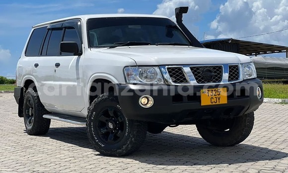 Buy Used Nissan Patrol White Car in Dar es Salaam in Dar es Salaam
