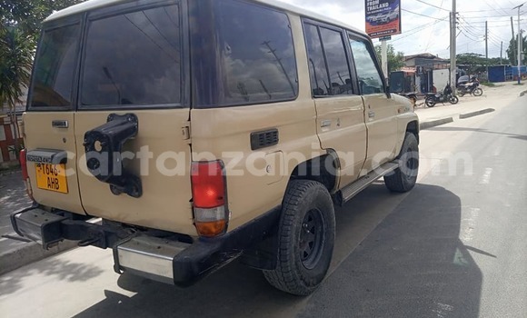 Nunua Ilio tumika Toyota Land Cruiser Prado Brown Gari ndani ya Dar es Salaam nchini Dar es Salaam Nunua Ilio tumika Toyota Land Cruiser Prado Brown Gari ndani ya Dar es Salaam nchini Dar es Salaam