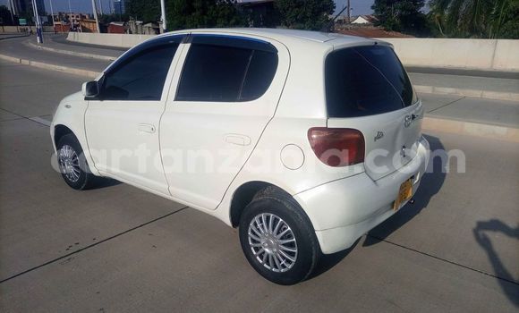 Buy Used Toyota Vitz White Car in Dar es Salaam in Dar es Salaam