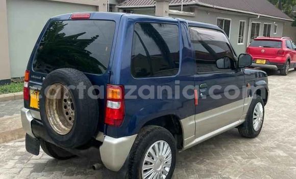 Buy Used Mitsubishi Pajero Blue Car in Dar es Salaam in Dar es Salaam