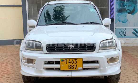 Buy Used Toyota RAV4 White Car in Dar es Salaam in Dar es Salaam