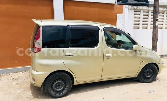 Buy Used Toyota FunCargo Brown Car in Dar es Salaam in Dar es Salaam