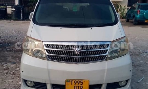 Nunua Ilio tumika Toyota Alphard Nyeupe Gari ndani ya Dar es Salaam nchini Dar es Salaam