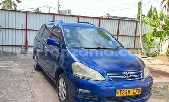 Buy Used Toyota Ipsum Blue Car in Dar es Salaam in Dar es Salaam