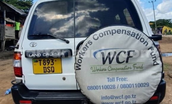 Buy Used Toyota Land Cruiser White Car in Dar es Salaam in Dar es Salaam Buy Used Toyota Land Cruiser White Car in Dar es Salaam in Dar es Salaam