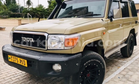 Buy Used Toyota Land Cruiser Beige Car in Dar es Salaam in Dar es Salaam Buy Used Toyota Land Cruiser Beige Car in Dar es Salaam in Dar es Salaam
