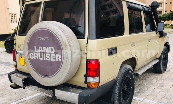Buy Used Toyota Land Cruiser Beige Car in Dar es Salaam in Dar es Salaam Buy Used Toyota Land Cruiser Beige Car in Dar es Salaam in Dar es Salaam