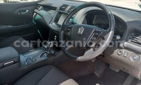 Buy New Toyota Crown White Car in Dar es Salaam in Dar es Salaam Buy New Toyota Crown White Car in Dar es Salaam in Dar es Salaam