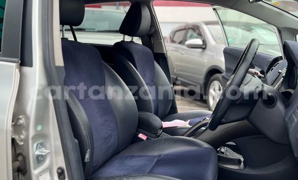 Nunua Imported Toyota Blade Fedha Gari ndani ya Dar es Salaam nchini Dar es Salaam Nunua Imported Toyota Blade Fedha Gari ndani ya Dar es Salaam nchini Dar es Salaam