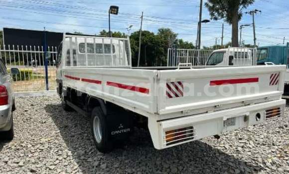 Buy Used Mitsubishi Fuso Fighter White Truck in Mwanza in Mwanza Buy Used Mitsubishi Fuso Fighter White Truck in Mwanza in Mwanza