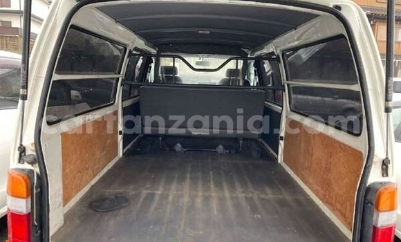 Buy New Toyota Hiace White Car in Mwanza in Mwanza Buy New Toyota Hiace White Car in Mwanza in Mwanza