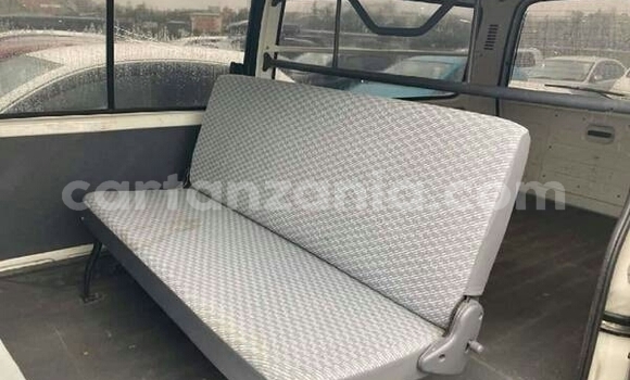 Buy New Toyota Hiace White Car in Mwanza in Mwanza Buy New Toyota Hiace White Car in Mwanza in Mwanza