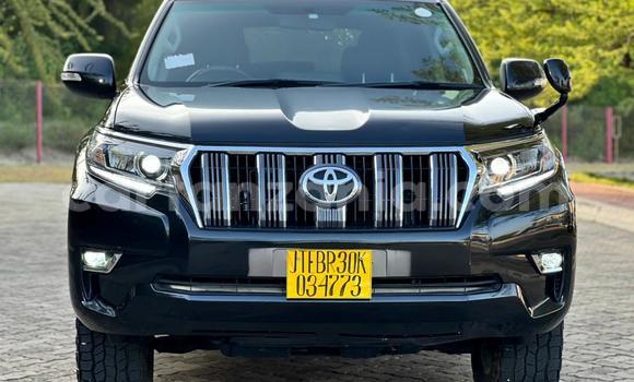 Nunua Mpya Toyota Land Cruiser Prado Nyeusi Gari ndani ya Dar es Salaam nchini Dar es Salaam