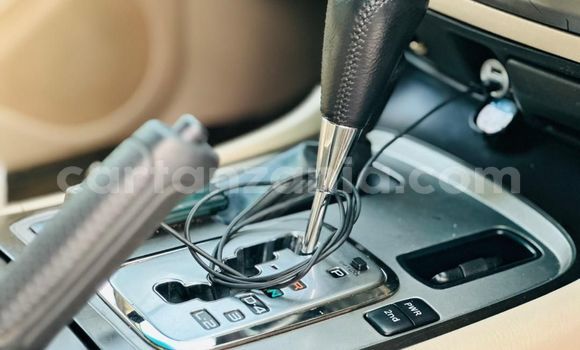 Nunua Ilio tumika Toyota Land Cruiser Fedha Gari ndani ya Dar es Salaam nchini Dar es Salaam Nunua Ilio tumika Toyota Land Cruiser Fedha Gari ndani ya Dar es Salaam nchini Dar es Salaam