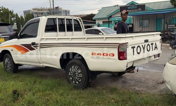 Nunua Imported Toyota Pickup Nyeupe Gari ndani ya Dar es Salaam nchini Dar es Salaam Nunua Imported Toyota Pickup Nyeupe Gari ndani ya Dar es Salaam nchini Dar es Salaam