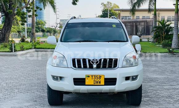 Nunua Ilio tumika Toyota Land Cruiser Prado Nyeupe Gari ndani ya Dar es Salaam nchini Dar es Salaam Nunua Ilio tumika Toyota Land Cruiser Prado Nyeupe Gari ndani ya Dar es Salaam nchini Dar es Salaam