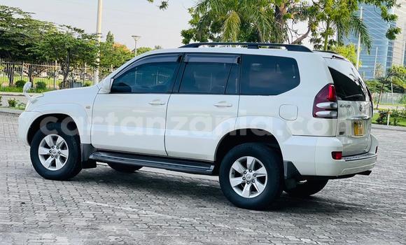 Nunua Ilio tumika Toyota Land Cruiser Prado Nyeupe Gari ndani ya Dar es Salaam nchini Dar es Salaam Nunua Ilio tumika Toyota Land Cruiser Prado Nyeupe Gari ndani ya Dar es Salaam nchini Dar es Salaam