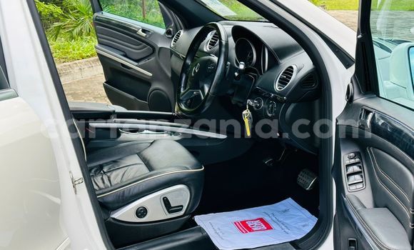 Nunua Imported Mercedes‒Benz C–Class Nyeupe Gari ndani ya Dar es Salaam nchini Dar es Salaam Nunua Imported Mercedes‒Benz C–Class Nyeupe Gari ndani ya Dar es Salaam nchini Dar es Salaam
