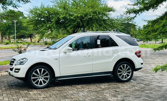 Nunua Imported Mercedes‒Benz C–Class Nyeupe Gari ndani ya Dar es Salaam nchini Dar es Salaam Nunua Imported Mercedes‒Benz C–Class Nyeupe Gari ndani ya Dar es Salaam nchini Dar es Salaam
