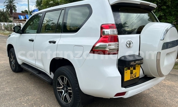 Buy Used Toyota Land Cruiser Prado White Car in Dar es Salaam in Dar es Salaam Buy Used Toyota Land Cruiser Prado White Car in Dar es Salaam in Dar es Salaam