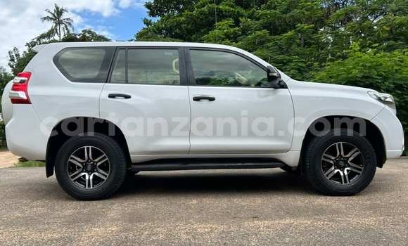 Buy Used Toyota Land Cruiser Prado White Car in Dar es Salaam in Dar es Salaam Buy Used Toyota Land Cruiser Prado White Car in Dar es Salaam in Dar es Salaam