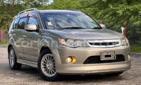 Nunua Imported Mitsubishi Outlander Nyingine Gari ndani ya Dar es Salaam nchini Dar es Salaam