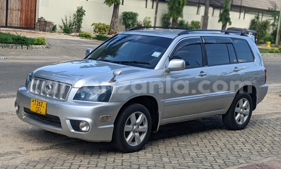 Buy Used Toyota Kluger Silver Car in Dar es Salaam in Dar es Salaam Buy Used Toyota Kluger Silver Car in Dar es Salaam in Dar es Salaam