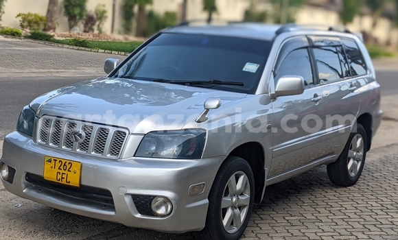 Buy Used Toyota Kluger Silver Car in Dar es Salaam in Dar es Salaam Buy Used Toyota Kluger Silver Car in Dar es Salaam in Dar es Salaam