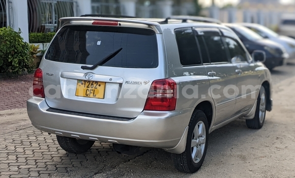 Buy Used Toyota Kluger Silver Car in Dar es Salaam in Dar es Salaam Buy Used Toyota Kluger Silver Car in Dar es Salaam in Dar es Salaam