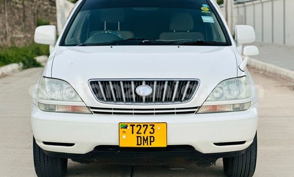 Buy Used Toyota Harrier White Car in Dar es Salaam in Dar es Salaam