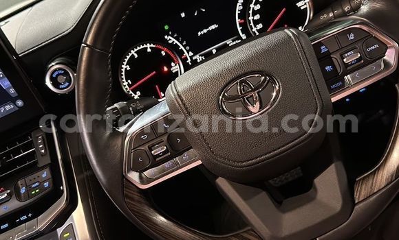 Buy Import Toyota Land Cruiser White Car in Dar es Salaam in Dar es Salaam Buy Import Toyota Land Cruiser White Car in Dar es Salaam in Dar es Salaam