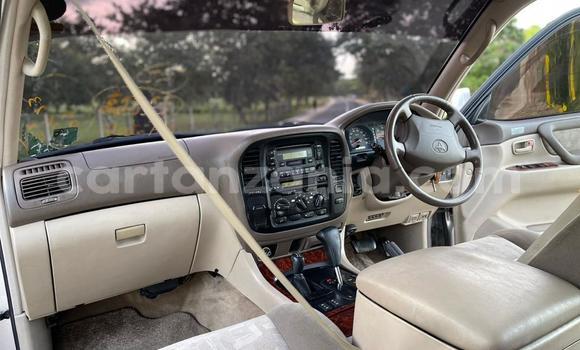 Nunua Imported Toyota Land Cruiser Fedha Gari ndani ya Dar es Salaam nchini Dar es Salaam Nunua Imported Toyota Land Cruiser Fedha Gari ndani ya Dar es Salaam nchini Dar es Salaam
