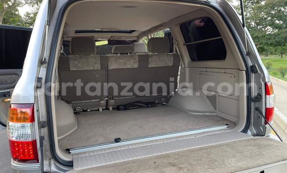 Nunua Imported Toyota Land Cruiser Fedha Gari ndani ya Dar es Salaam nchini Dar es Salaam Nunua Imported Toyota Land Cruiser Fedha Gari ndani ya Dar es Salaam nchini Dar es Salaam