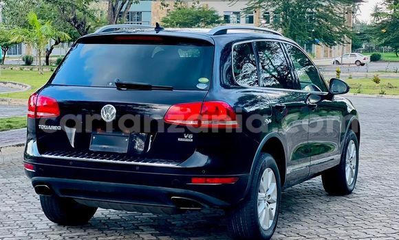 Nunua Imported Volkswagen Touareg Nyeusi Gari ndani ya Dar es Salaam nchini Dar es Salaam Nunua Imported Volkswagen Touareg Nyeusi Gari ndani ya Dar es Salaam nchini Dar es Salaam
