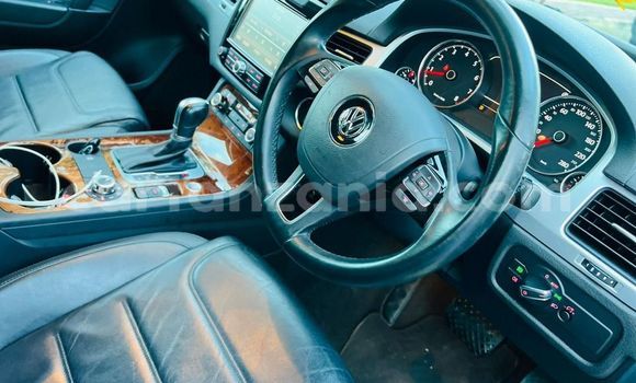 Nunua Imported Volkswagen Touareg Nyeusi Gari ndani ya Dar es Salaam nchini Dar es Salaam Nunua Imported Volkswagen Touareg Nyeusi Gari ndani ya Dar es Salaam nchini Dar es Salaam